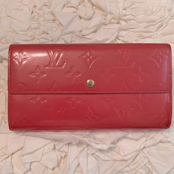 Louis Vuitton Framboise Vernis Sarah Wallet